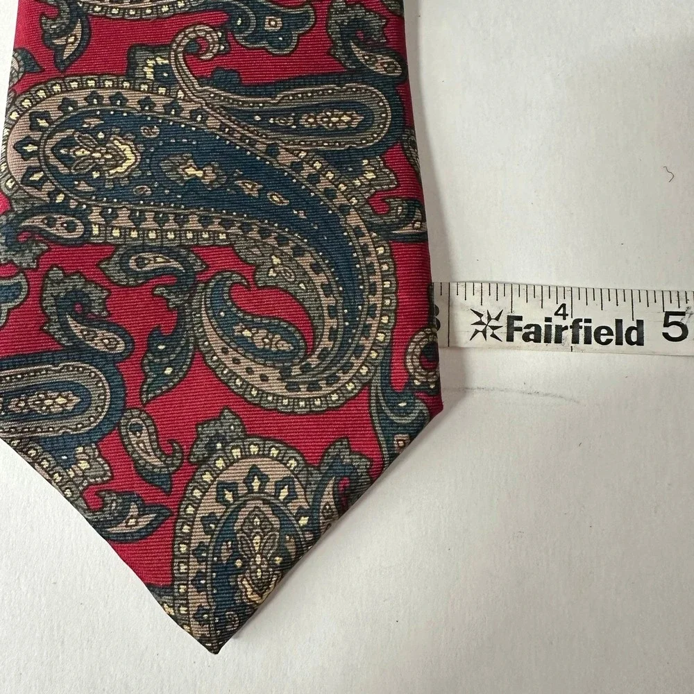 Mario Valentino Mens Paisley Silk Tie Preppy Ivy League Corporate Academia